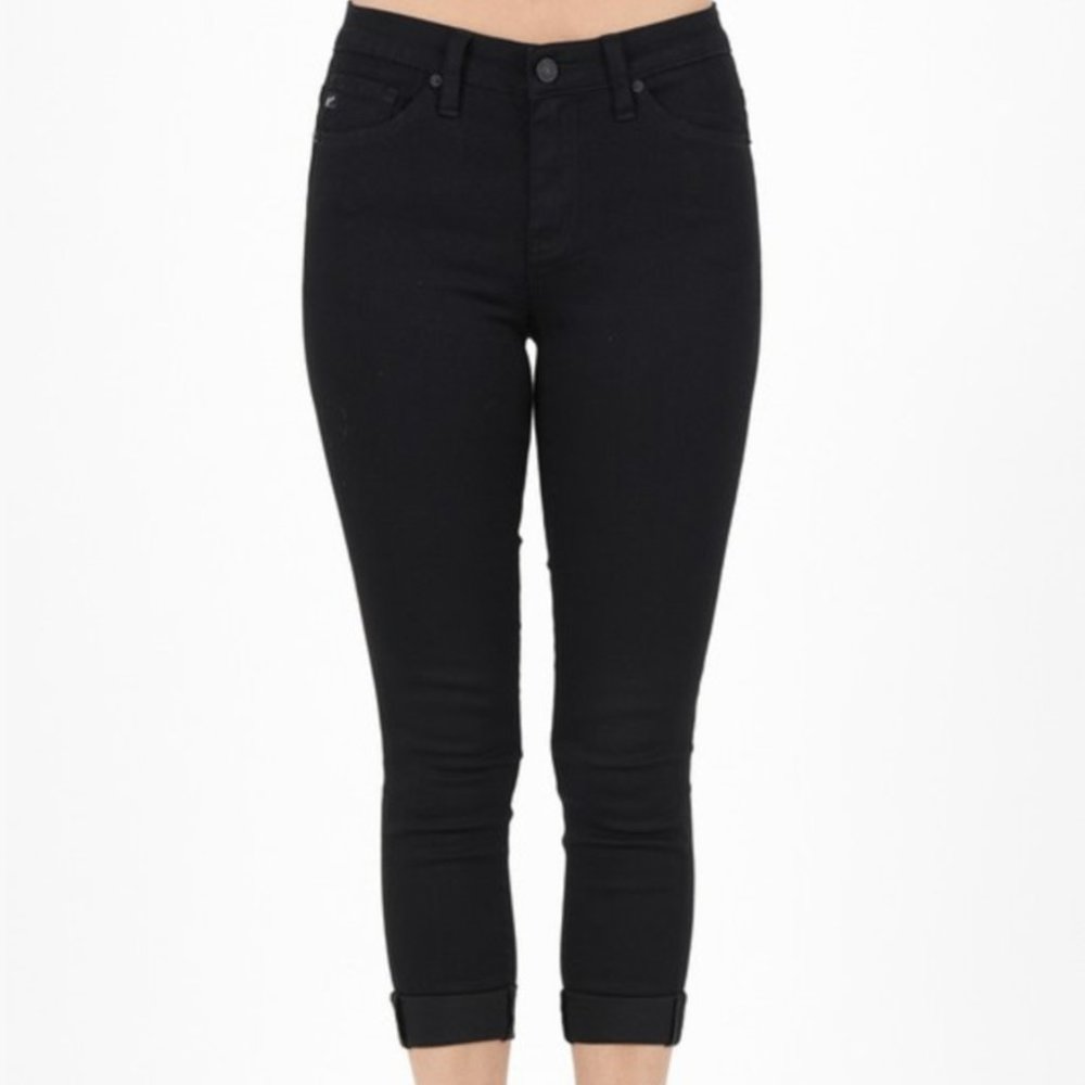 NWT Kancan Mid Rise Black Capri Skinny Jeans size 3